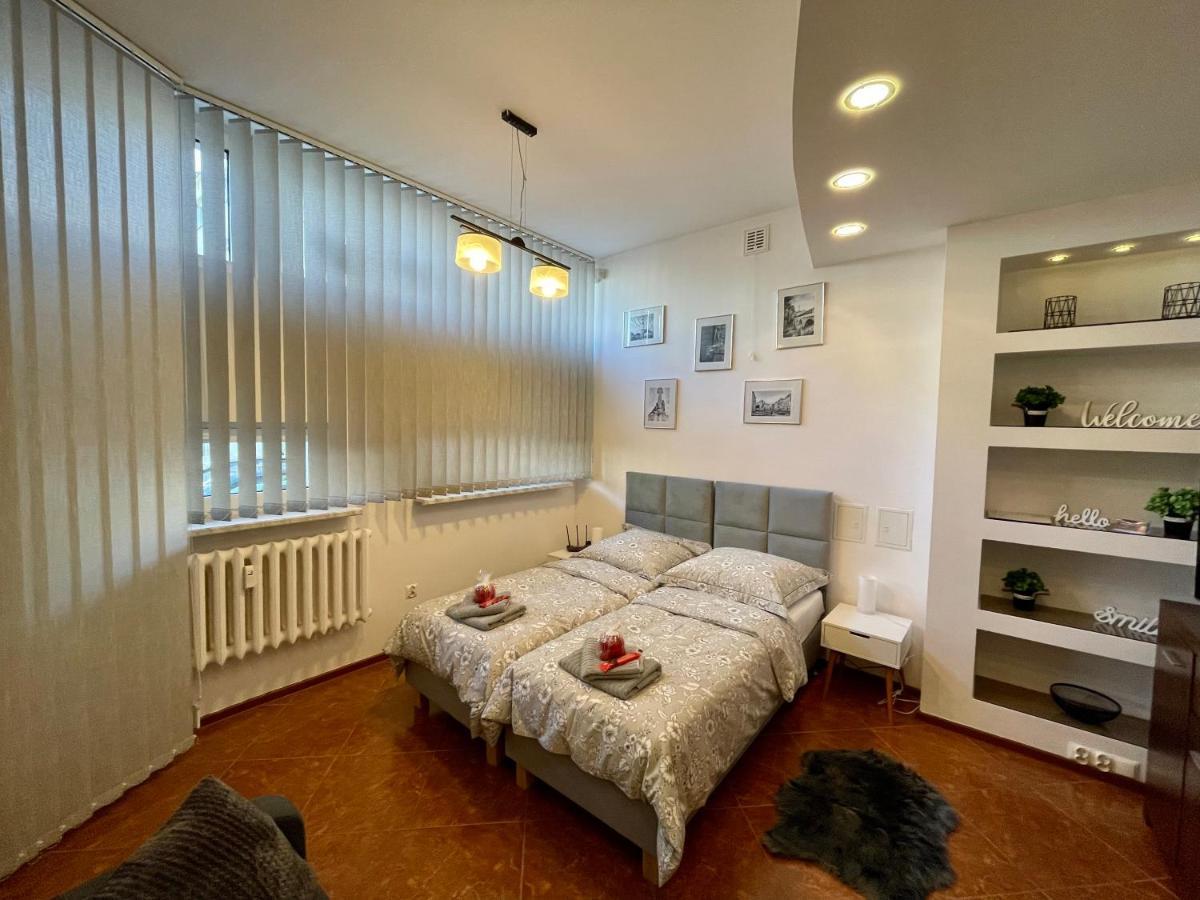 Apartament Gryf Gryfów Śląski Exteriör bild