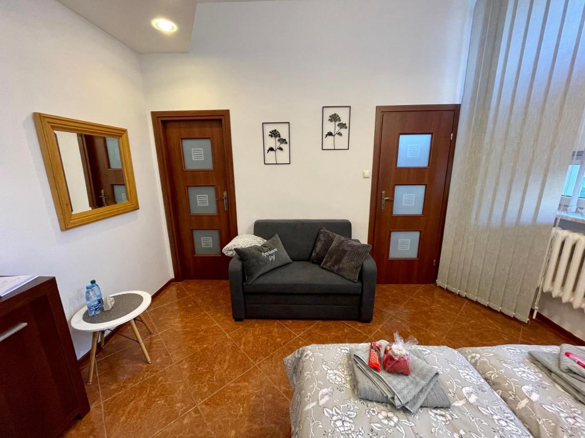 Apartament Gryf Gryfów Śląski Exteriör bild